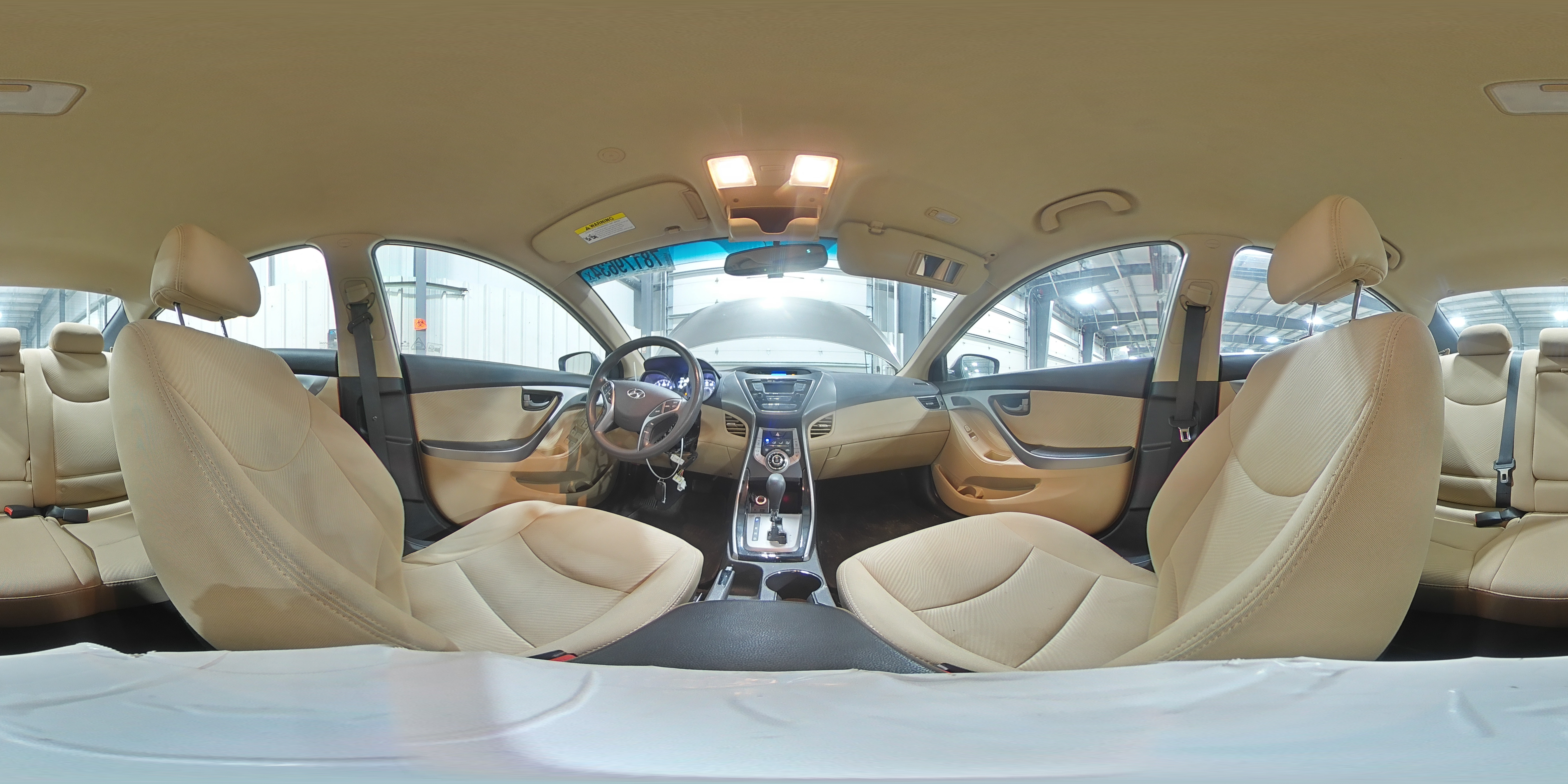 2013 Hyundai Elantra - Image 13
