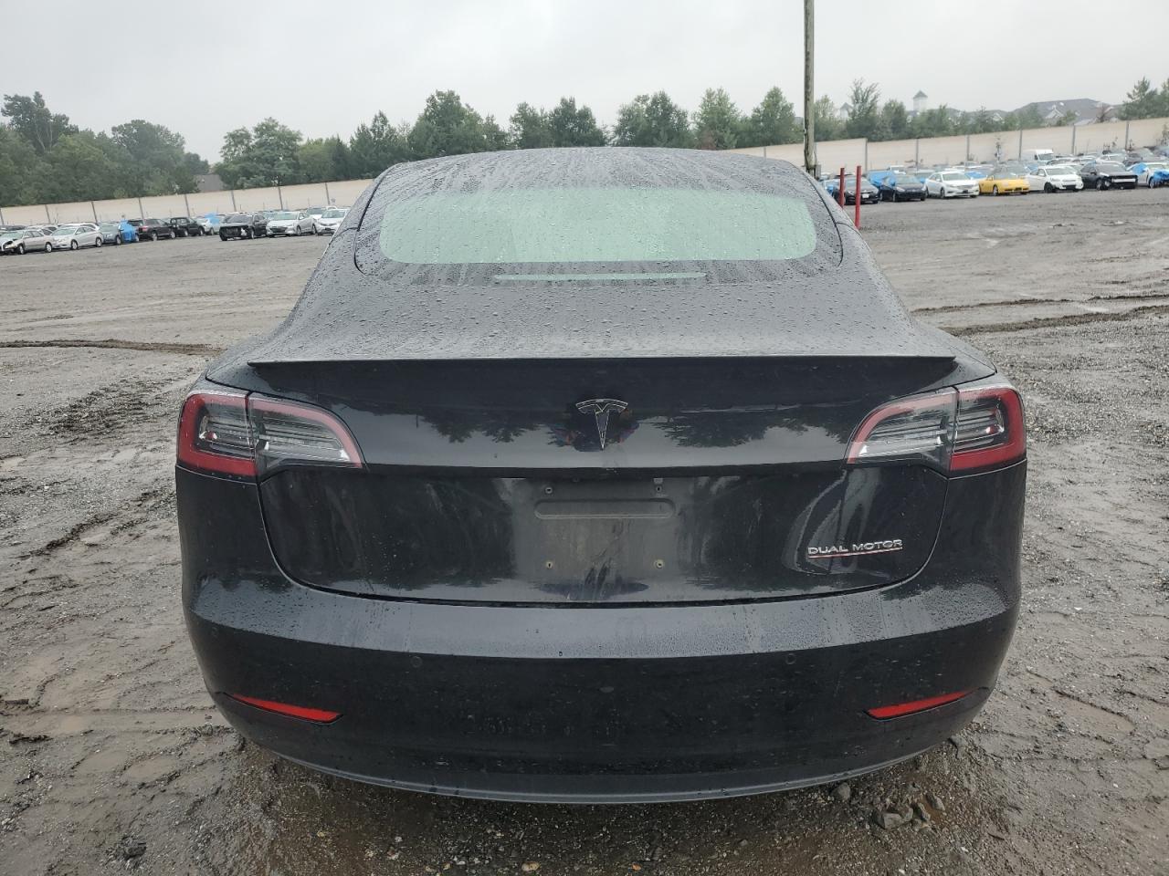 5YJ3E1EBXJF082689 2018 Tesla Model 3