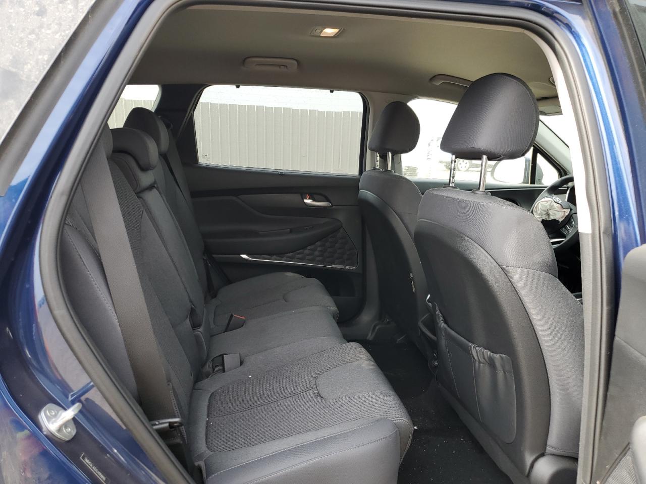 2020 Hyundai Santa Fe - Image 11