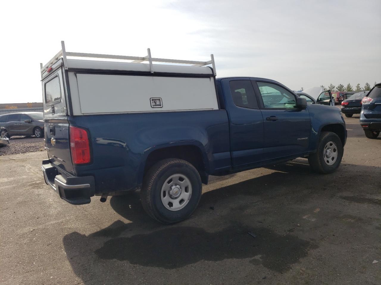 VIN 1GCHSBEAXK1225114 2019 CHEVROLET COLORADO no.3