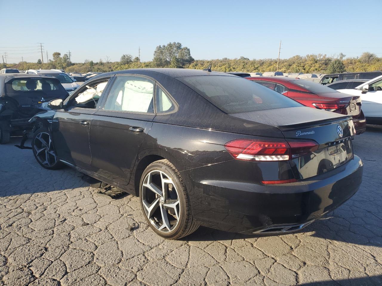 2020 Volkswagen Passat - Image 2
