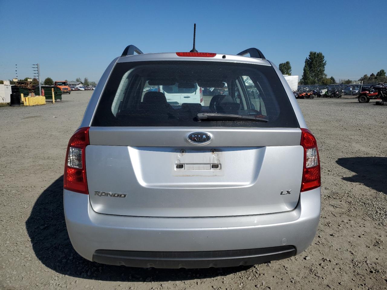 2009 Kia Rondo Base VIN: KNAFG528097261085 Lot: 73094904