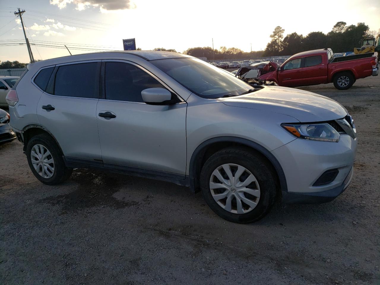 2016 Nissan Rogue - Image 4