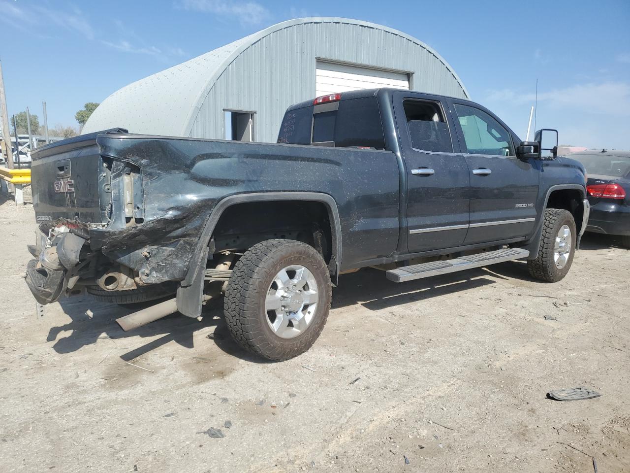 2017 GMC Sierra - Image 3