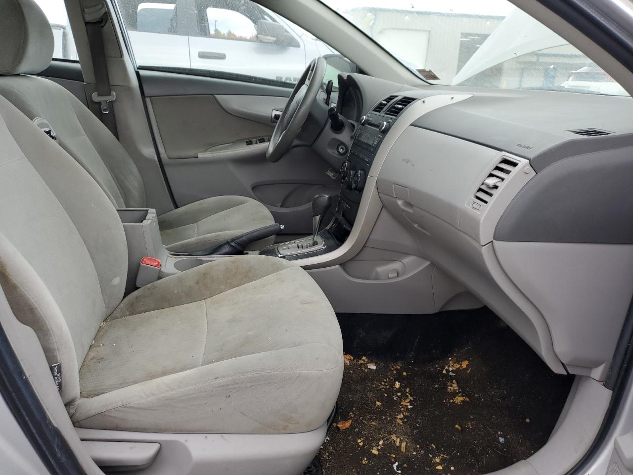 2010 Toyota Corolla Base VIN: 2T1BU4EE3AC341599 Lot: 41575085