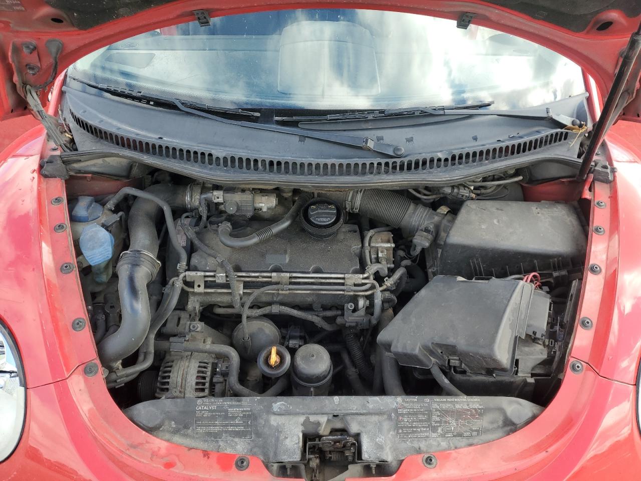 2004 Volkswagen Beetle - Image 13