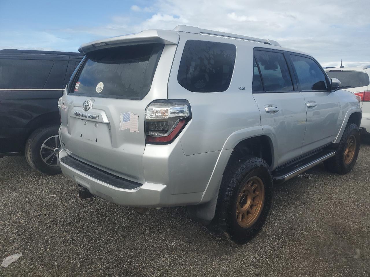2015 Toyota 4Runner - Image 3