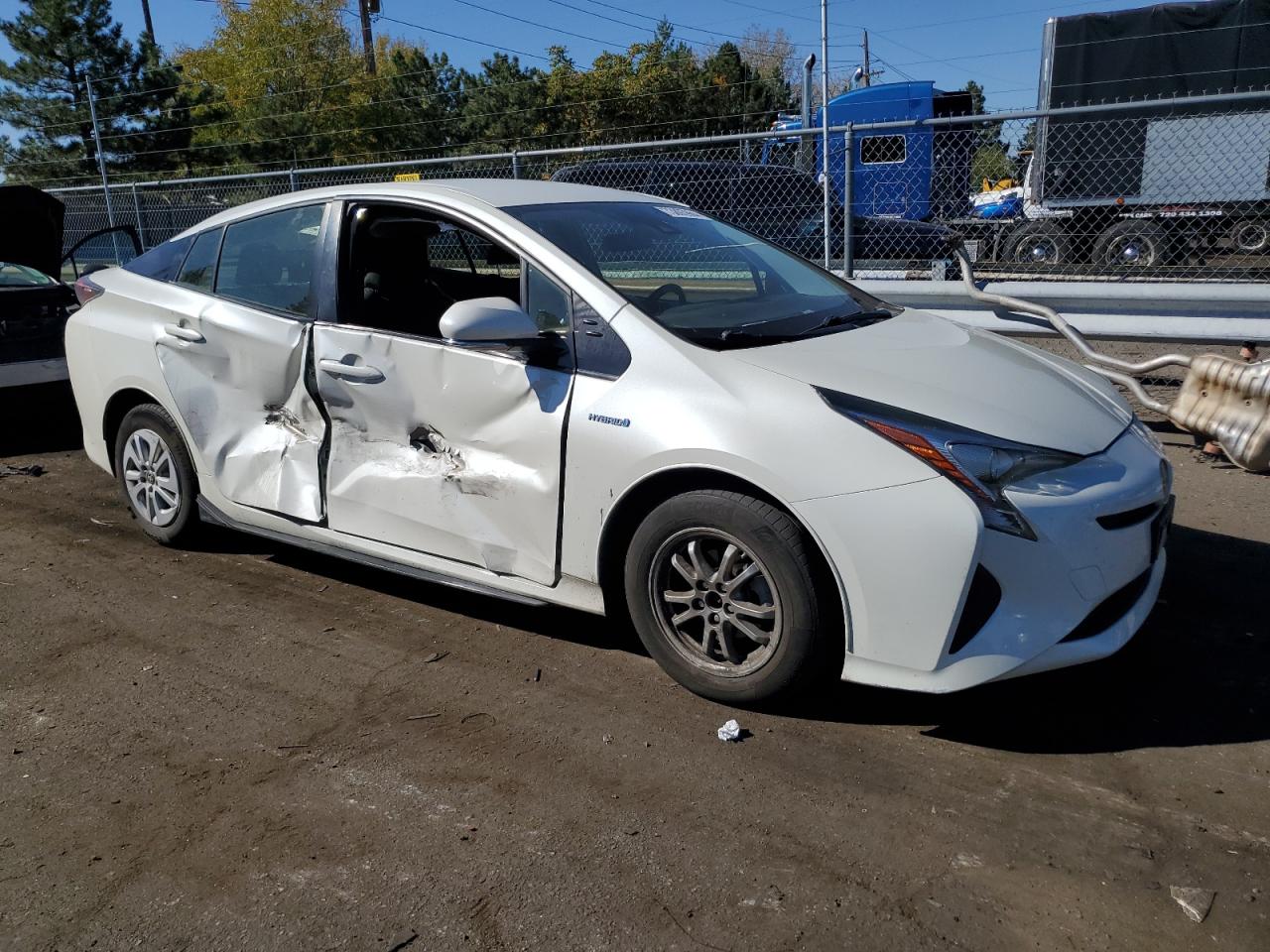 2017 Toyota Prius - Image 4