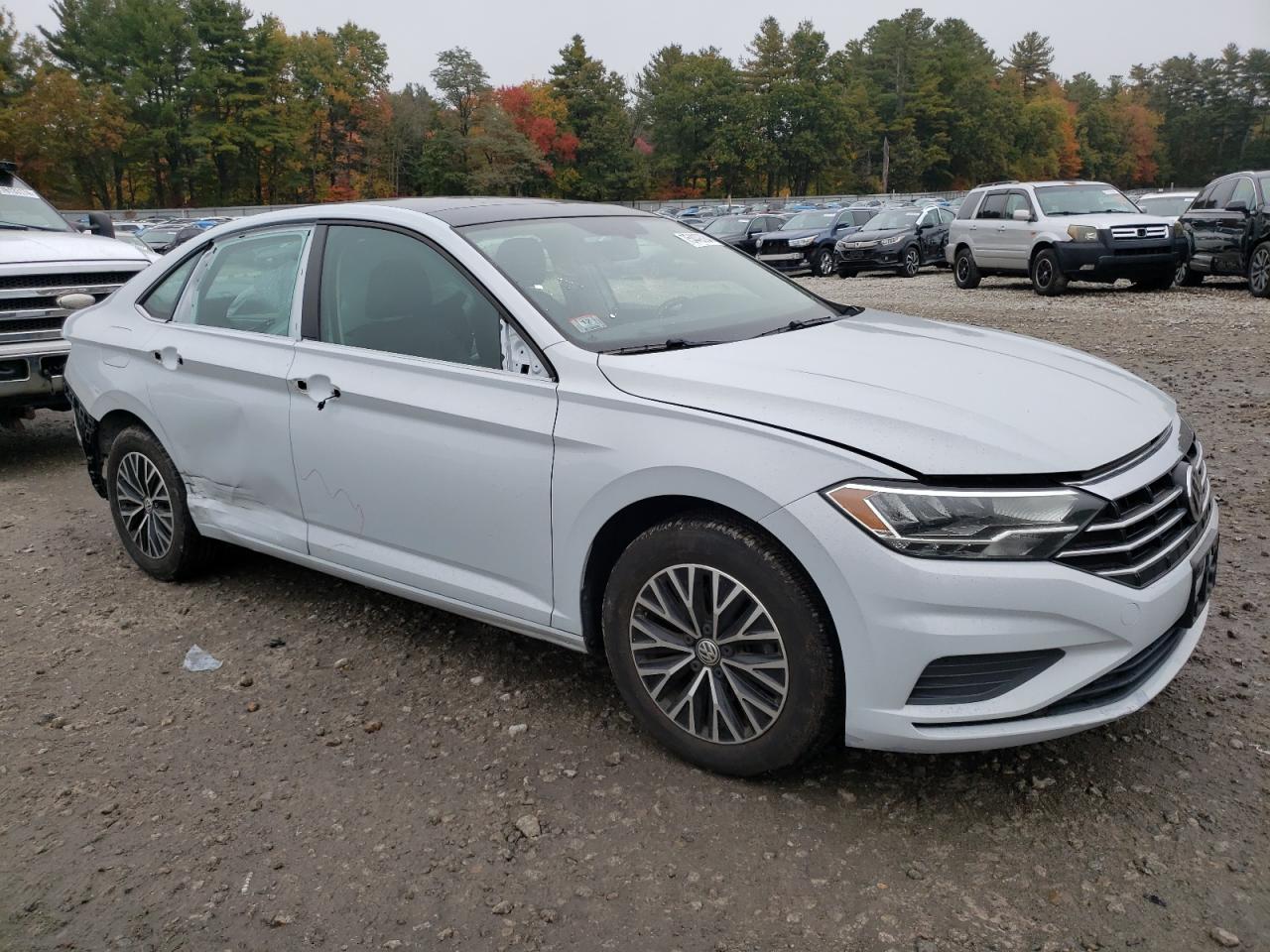 2019 Volkswagen Jetta - Image 4