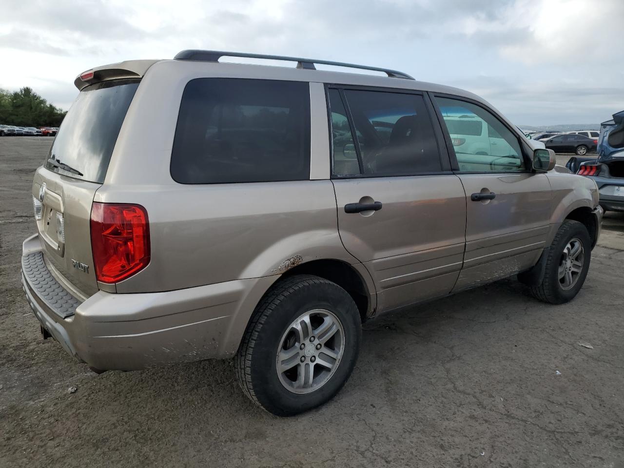 2004 Honda Pilot - Image 3
