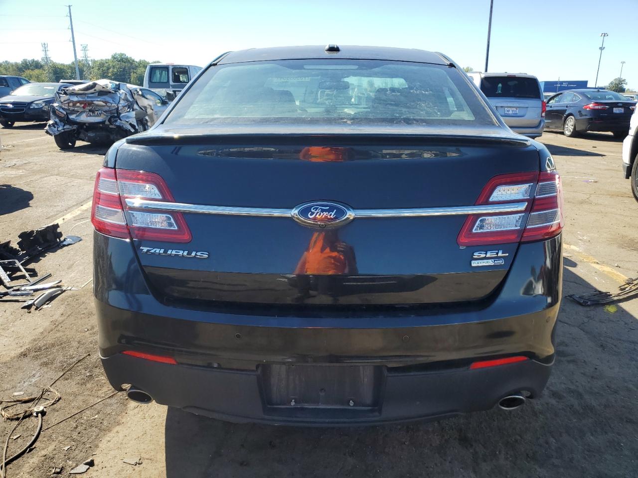 2015 Ford Taurus Sel VIN: 1FAHP2H86FG208913 Lot: 73565934