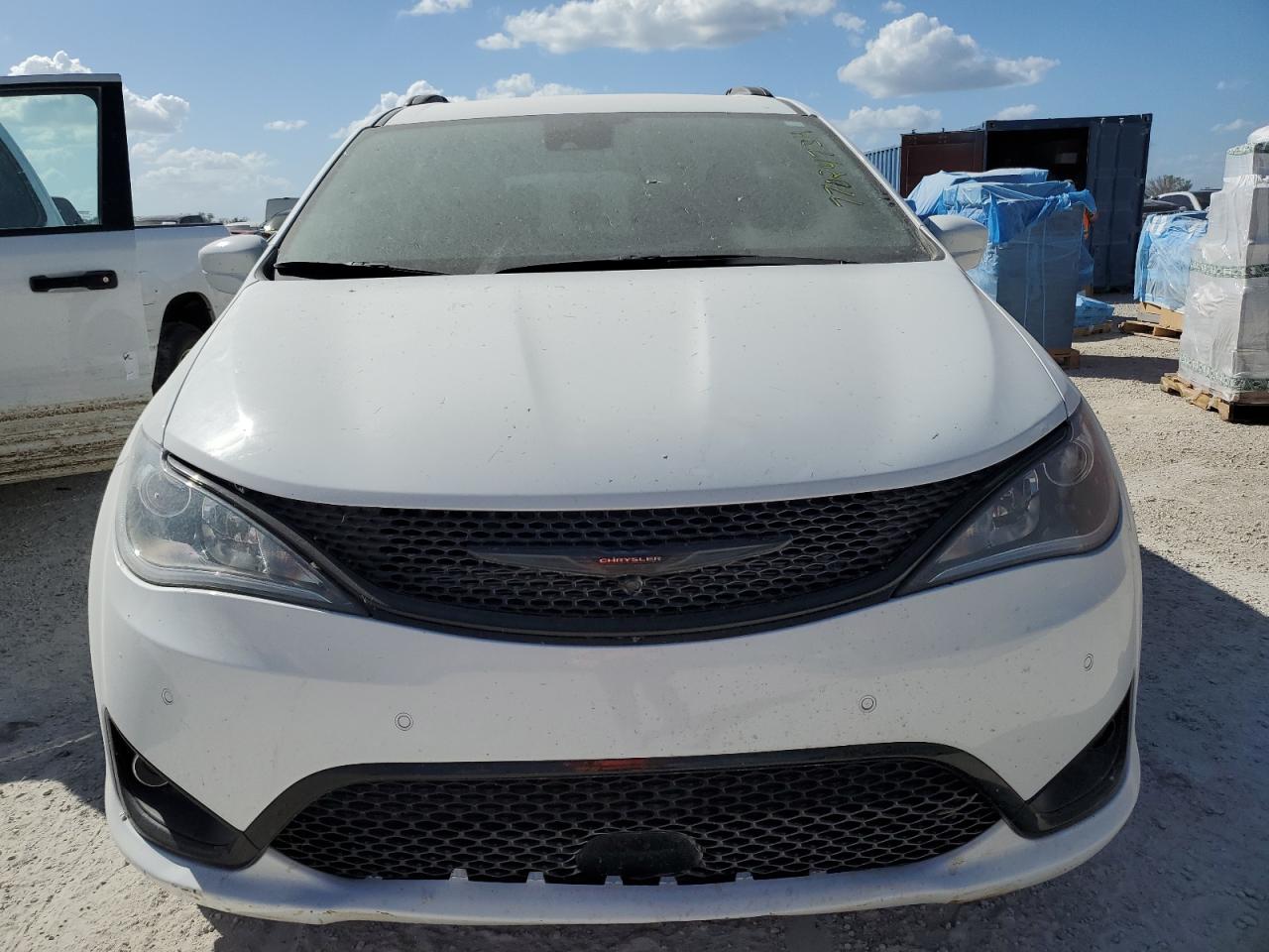 2020 Chrysler Pacifica - Image 5