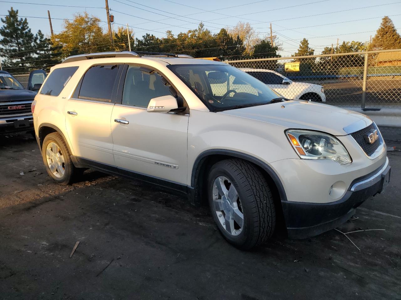 2008 GMC Acadia - Image 4