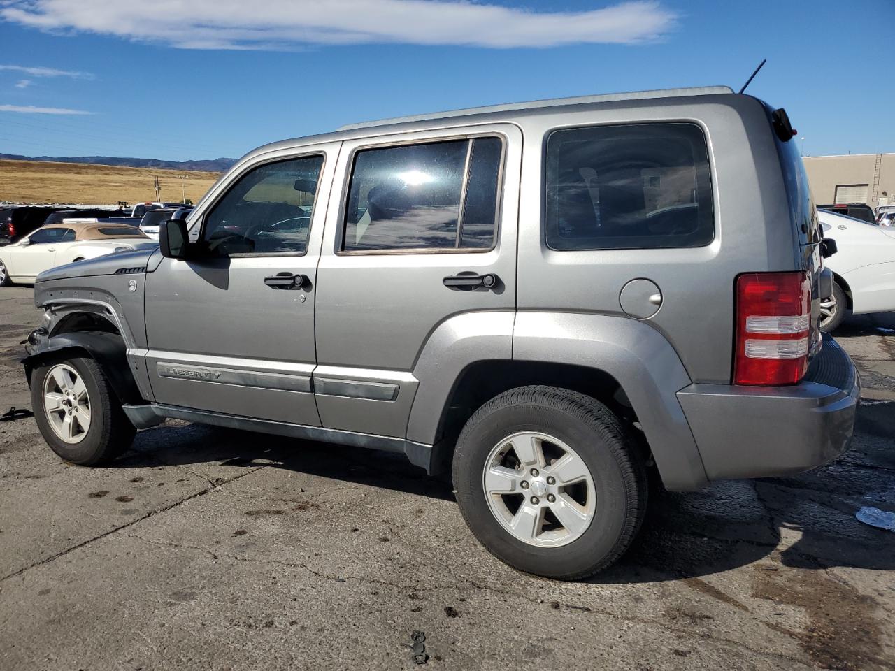 2012 Jeep Liberty (North America) - Image 2