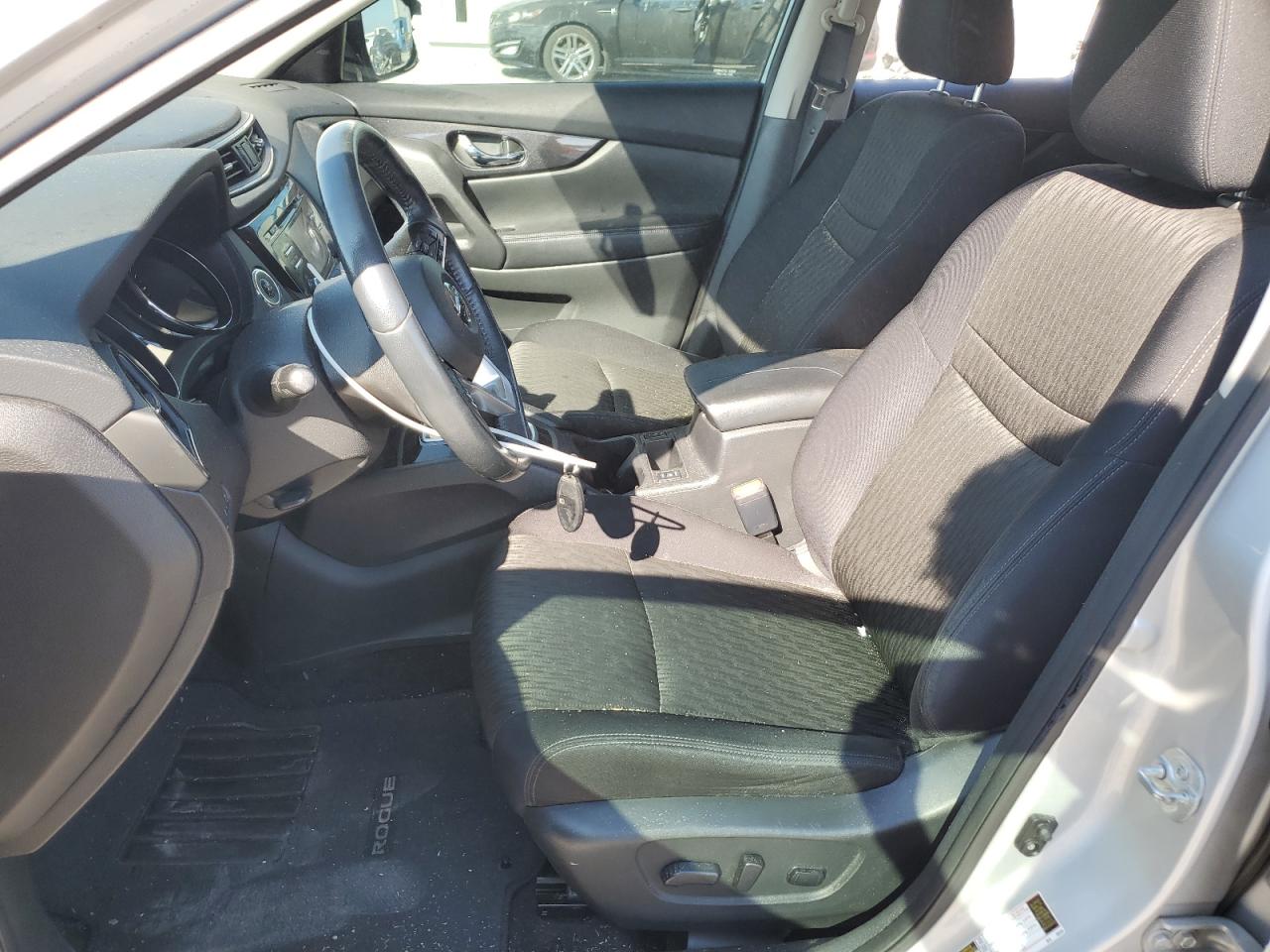 2017 Nissan Rogue - Image 7