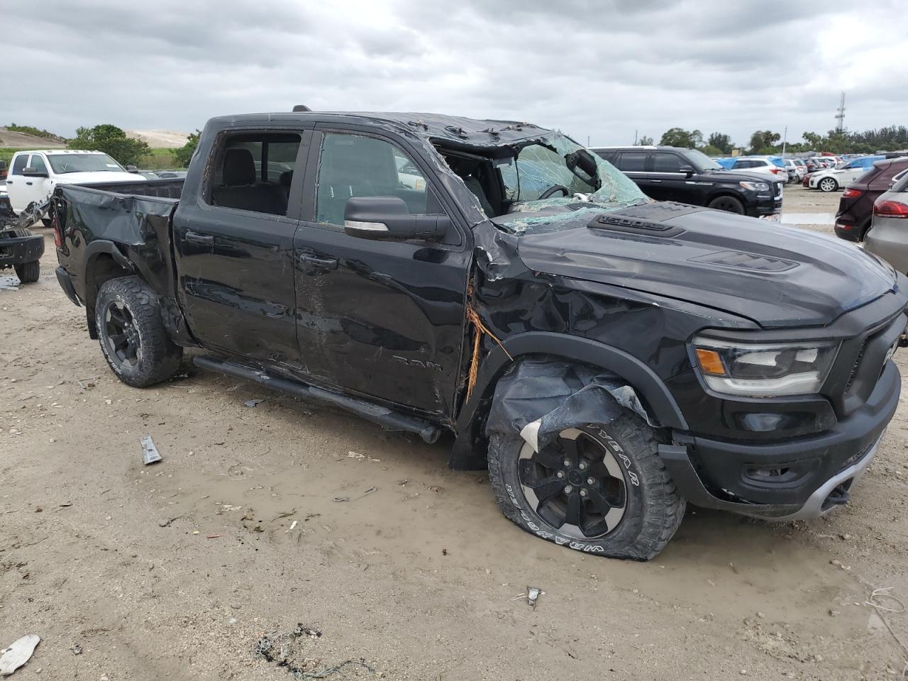 2019 RAM 1500 - Image 4