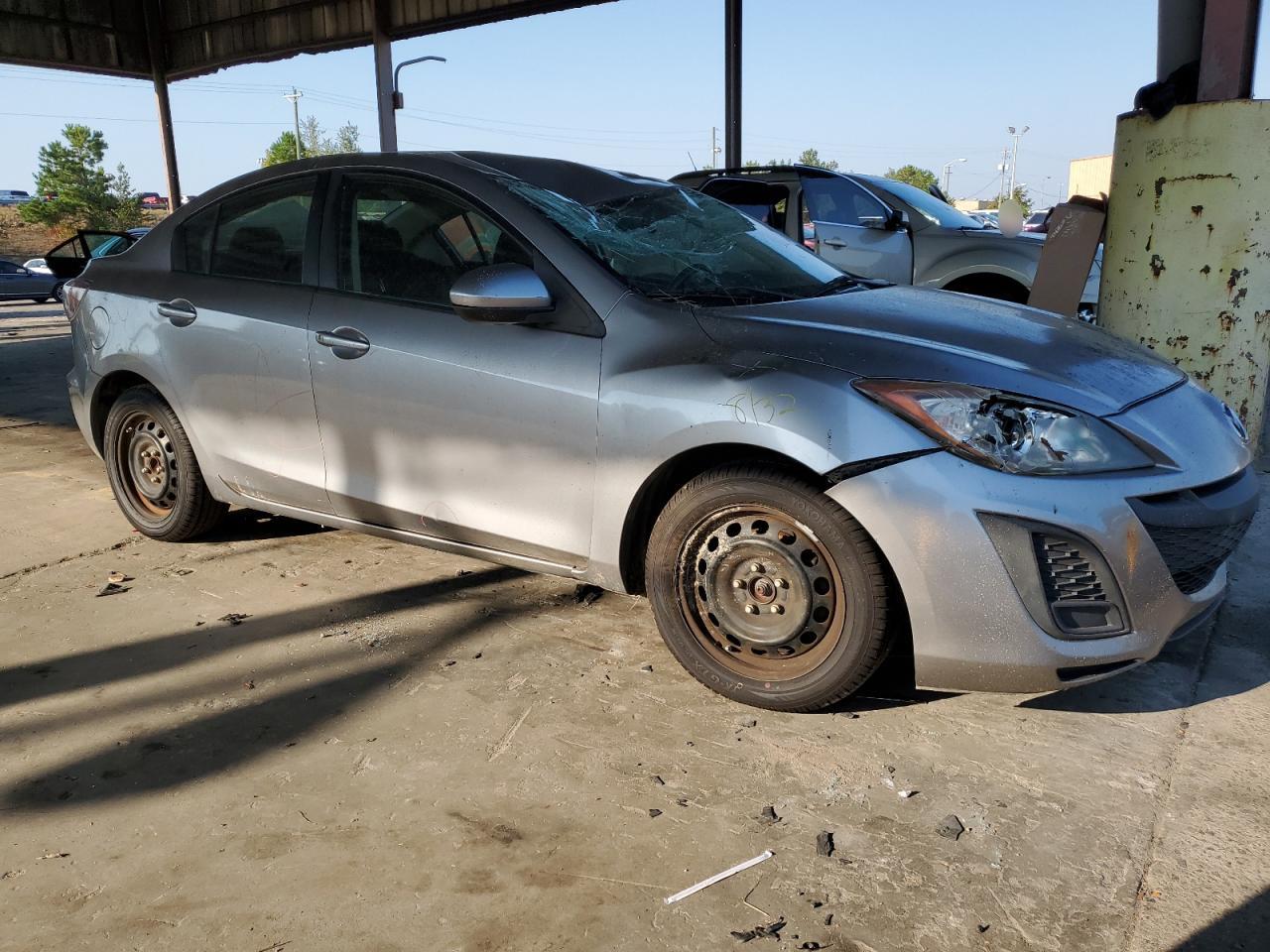 2011 Mazda 3 - Image 4