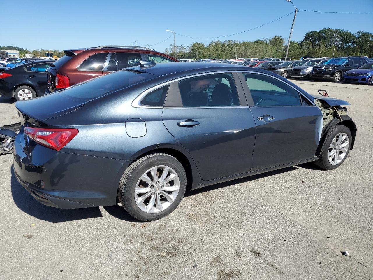 VIN 1G1ZD5ST7KF150101 2019 CHEVROLET MALIBU no.3