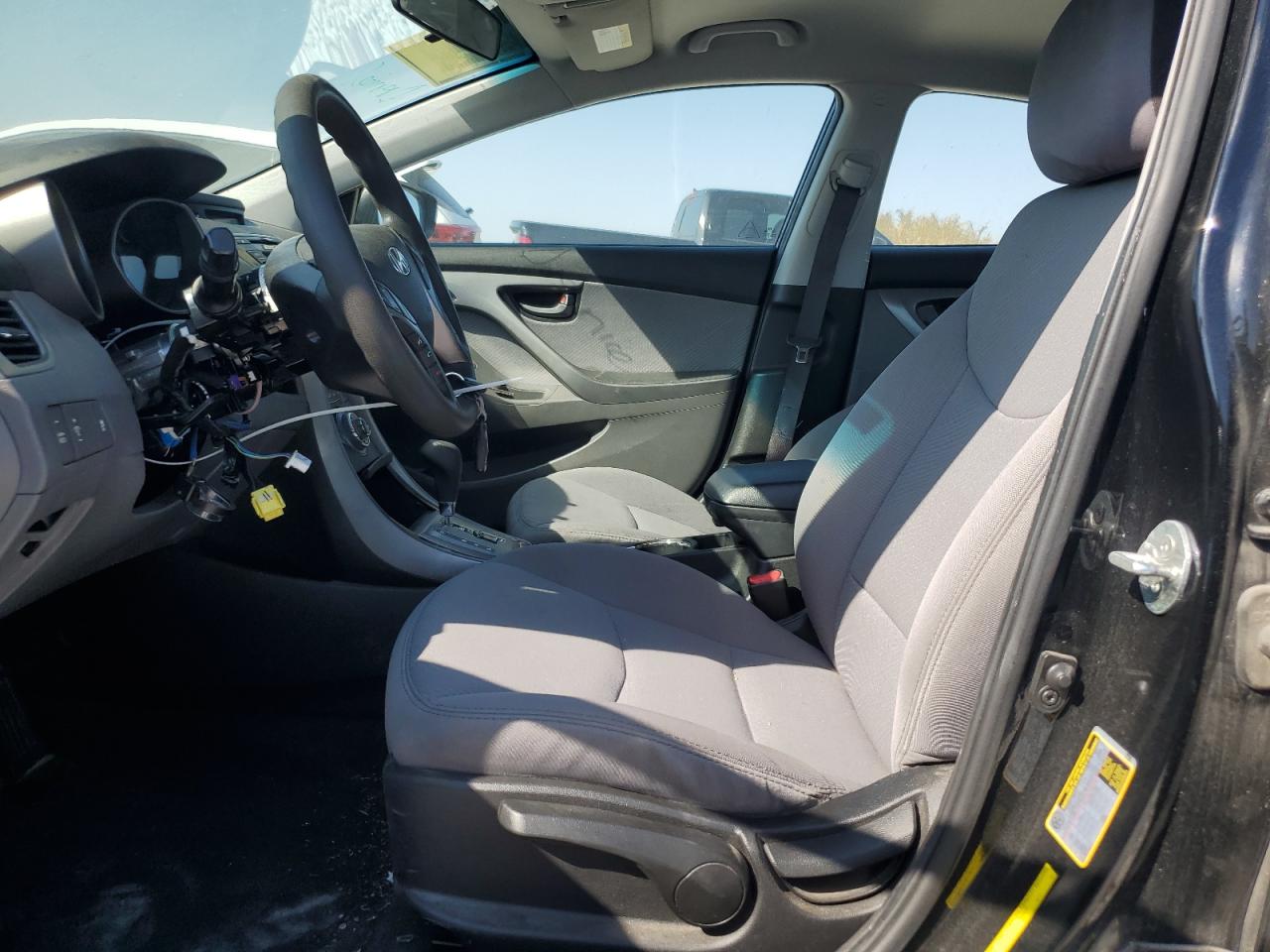 2013 Hyundai Elantra - Image 7