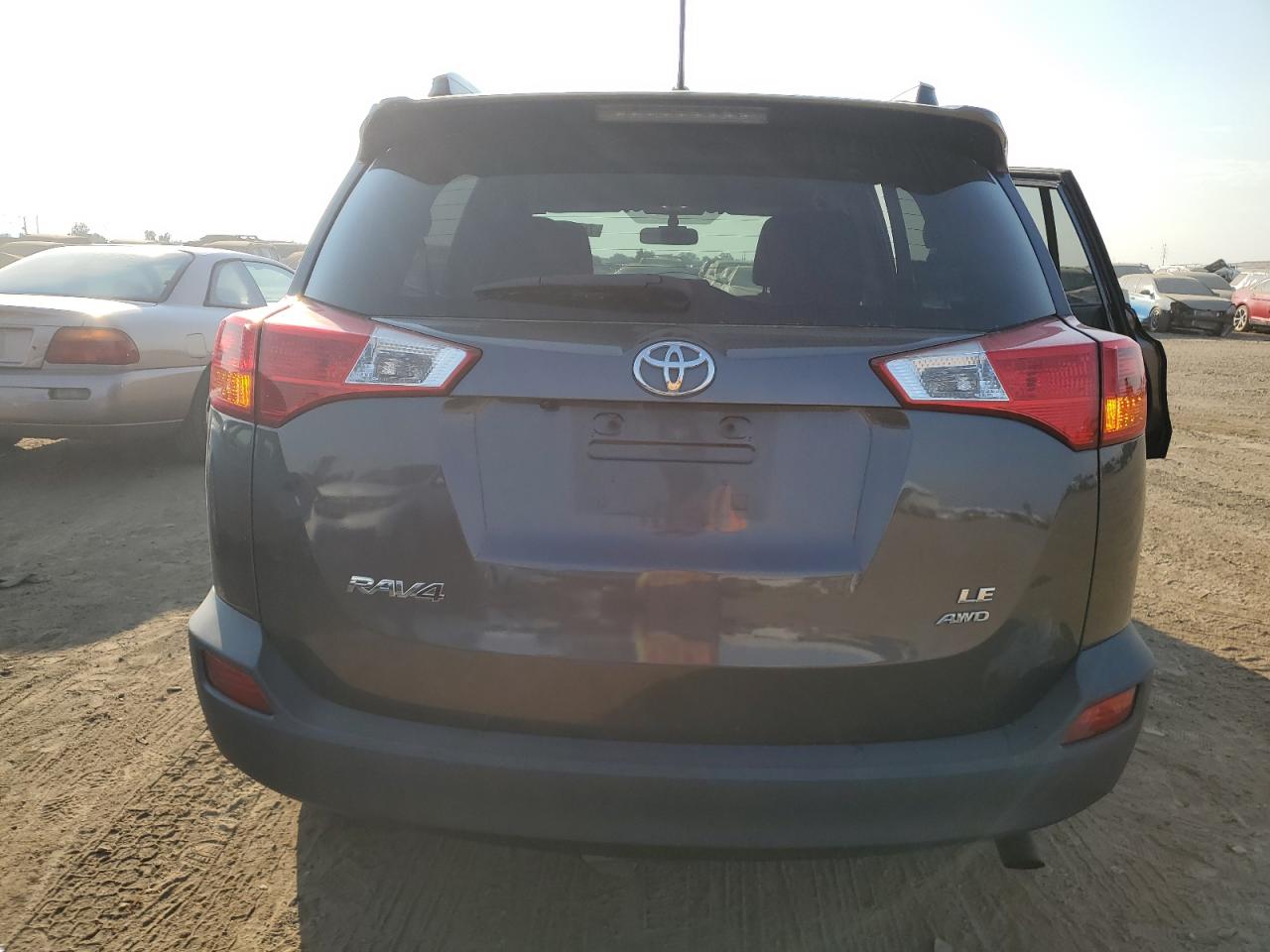 2015 Toyota RAV 4 - Image 6