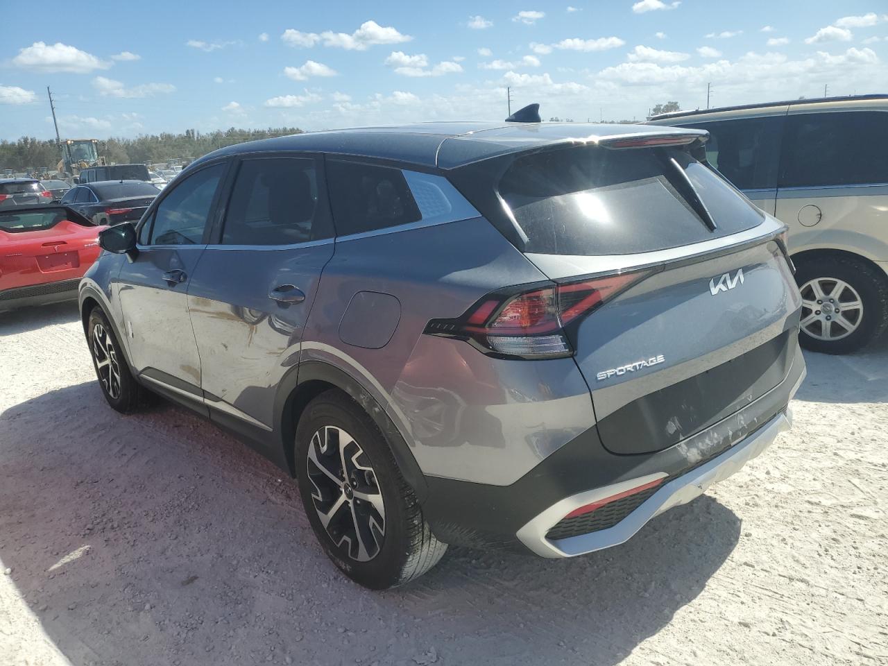 2023 Kia Sportage - Image 2