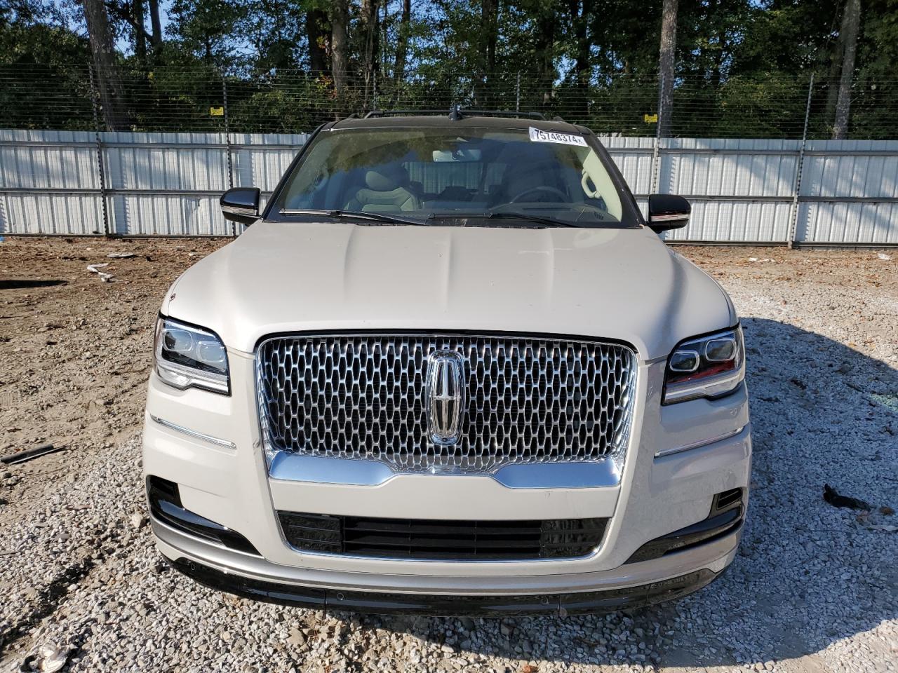 2023 Lincoln Navigator - Image 5