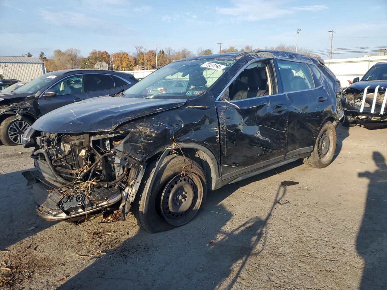 KNMAT2MV6JP516031 2018 NISSAN ROGUE - Image 1