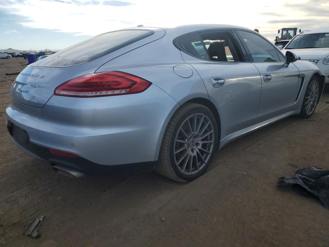 2015 Porsche Panamera - Image 3