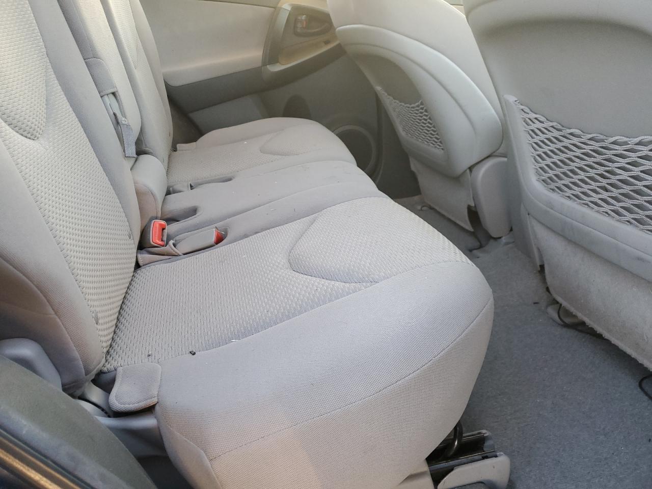 2011 Toyota RAV 4 - Image 11