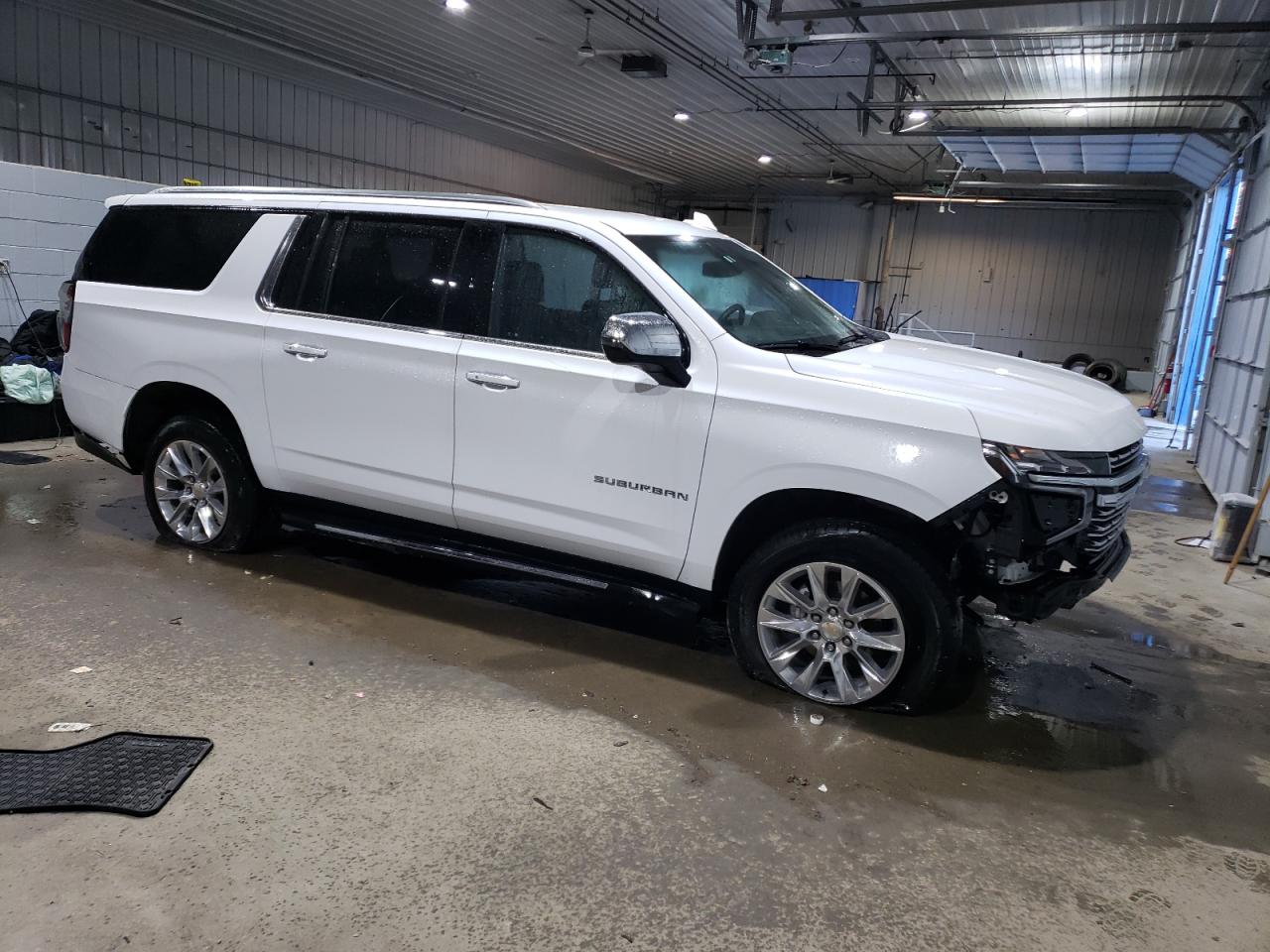 2023 Chevrolet Suburban - Image 4