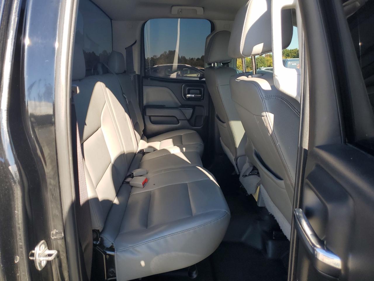 2017 Chevrolet Silverado - Image 10