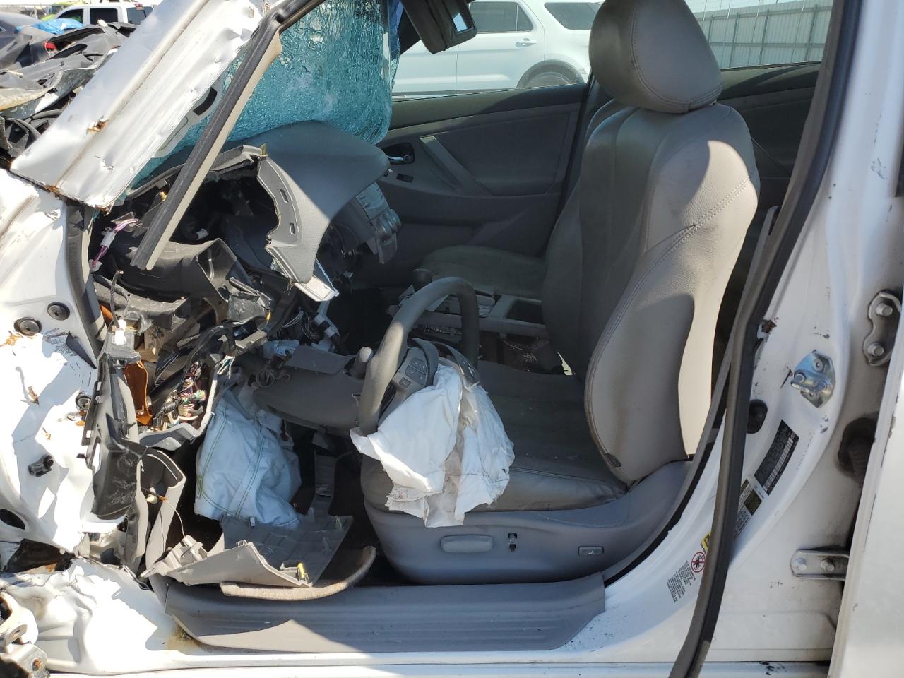 2009 Toyota Camry - Image 7