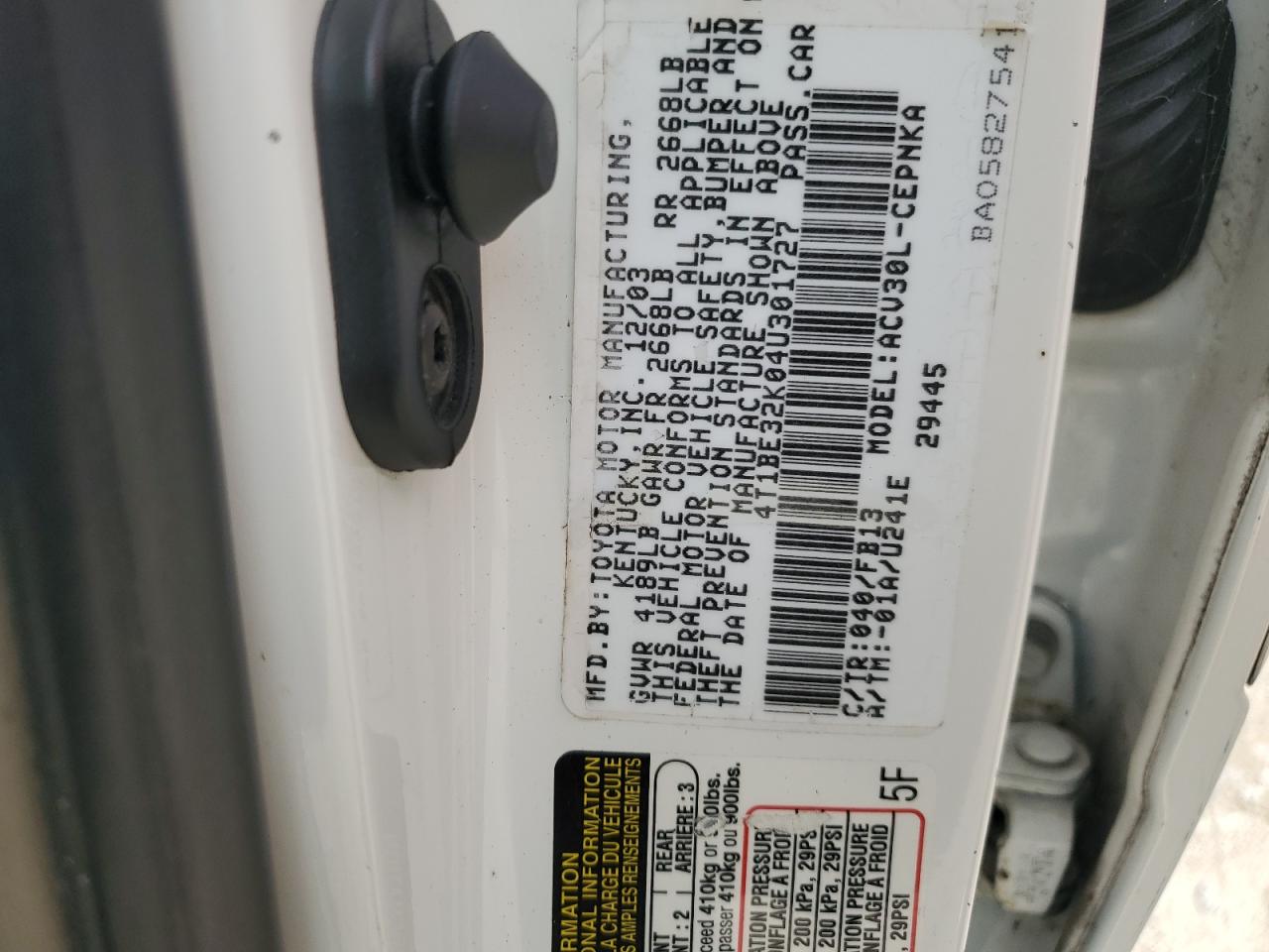 2004 Toyota Camry - Image 12