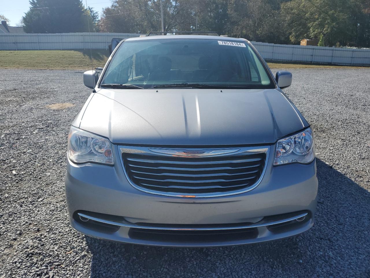 2015 Chrysler Town & Country - Image 5