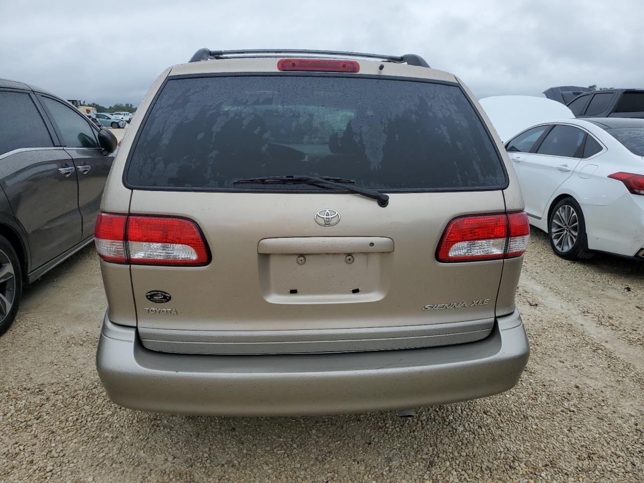 4T3ZF13C62U495093 2002 Toyota Sienna Le