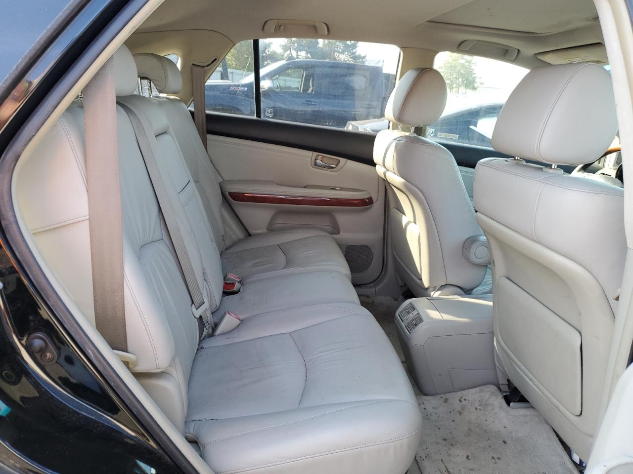 2004 Lexus RX - Image 11