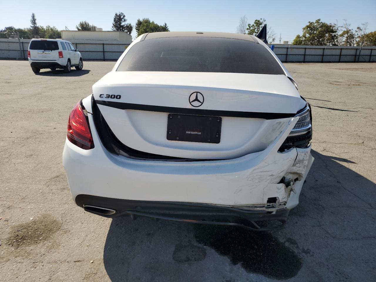 2017 Mercedes-Benz C 300 VIN: 55SWF8DBXKU322117 Lot: 74630734