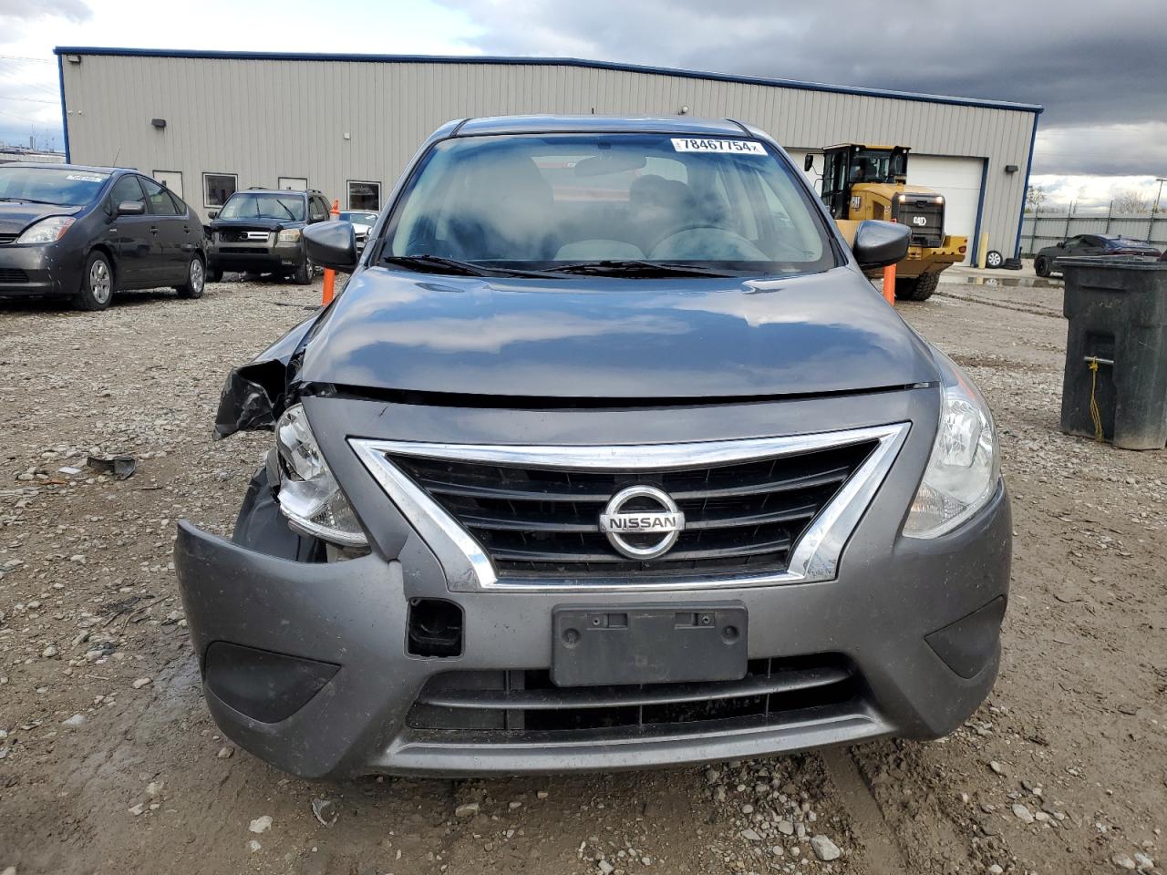 VIN 3N1CN7AP1JL813776 2018 NISSAN VERSA no.5