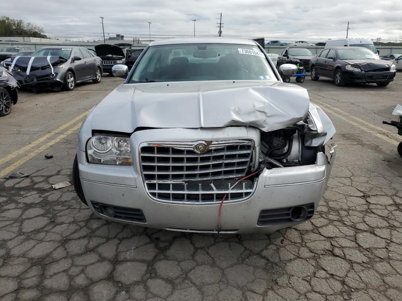 2009 Chrysler 300 - Image 5