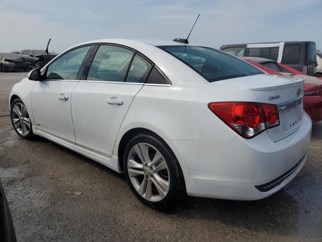 2015 Chevrolet Cruze - Image 2