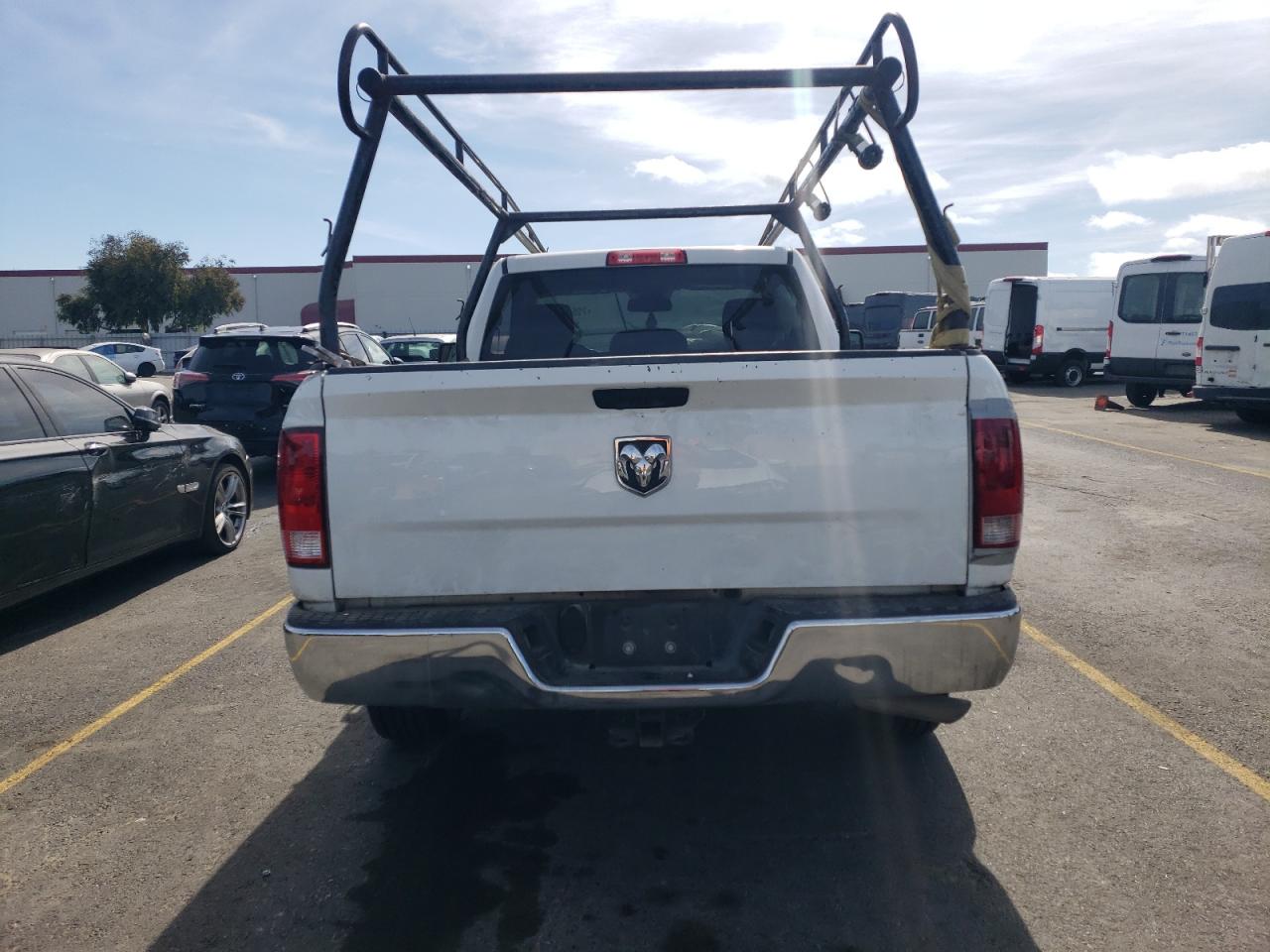 2019 Ram 1500 Classic Tradesman VIN: 3C6JR6AG5KG702331 Lot: 75504664