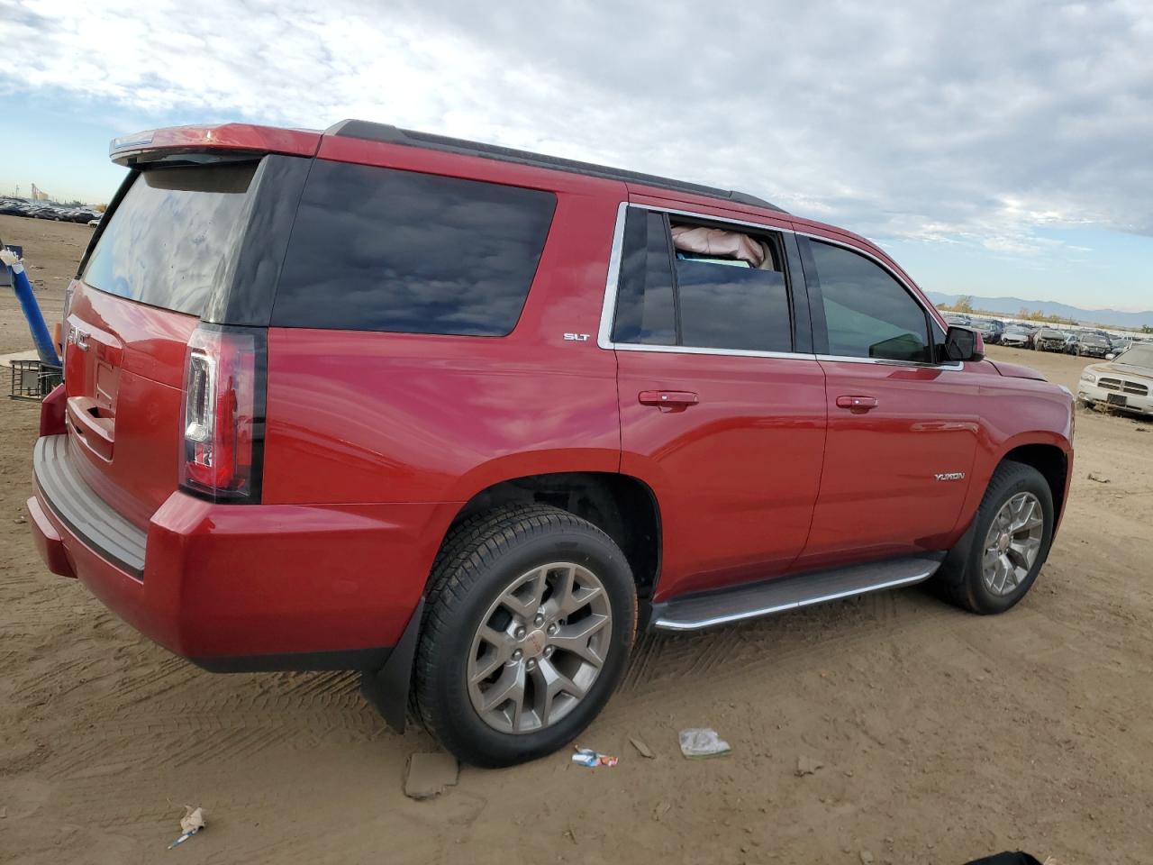 2015 GMC Yukon - Image 3