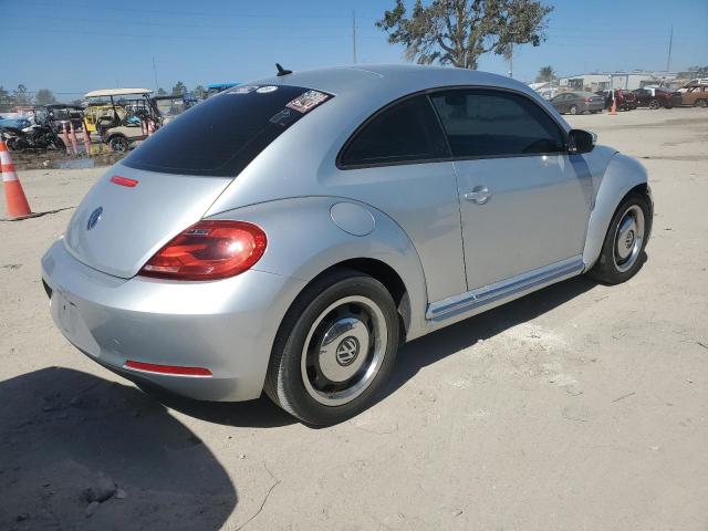  VOLKSWAGEN BEETLE 2012 Серебристый