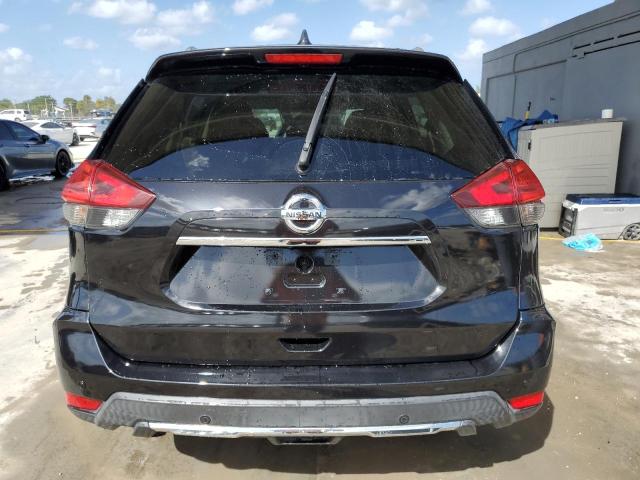  NISSAN ROGUE 2017 Czarny