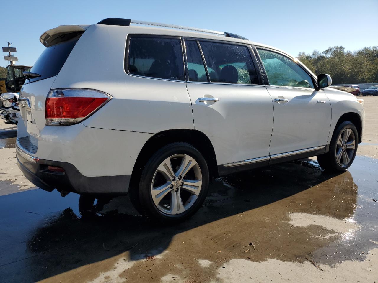 2011 Toyota Highlander - Image 3