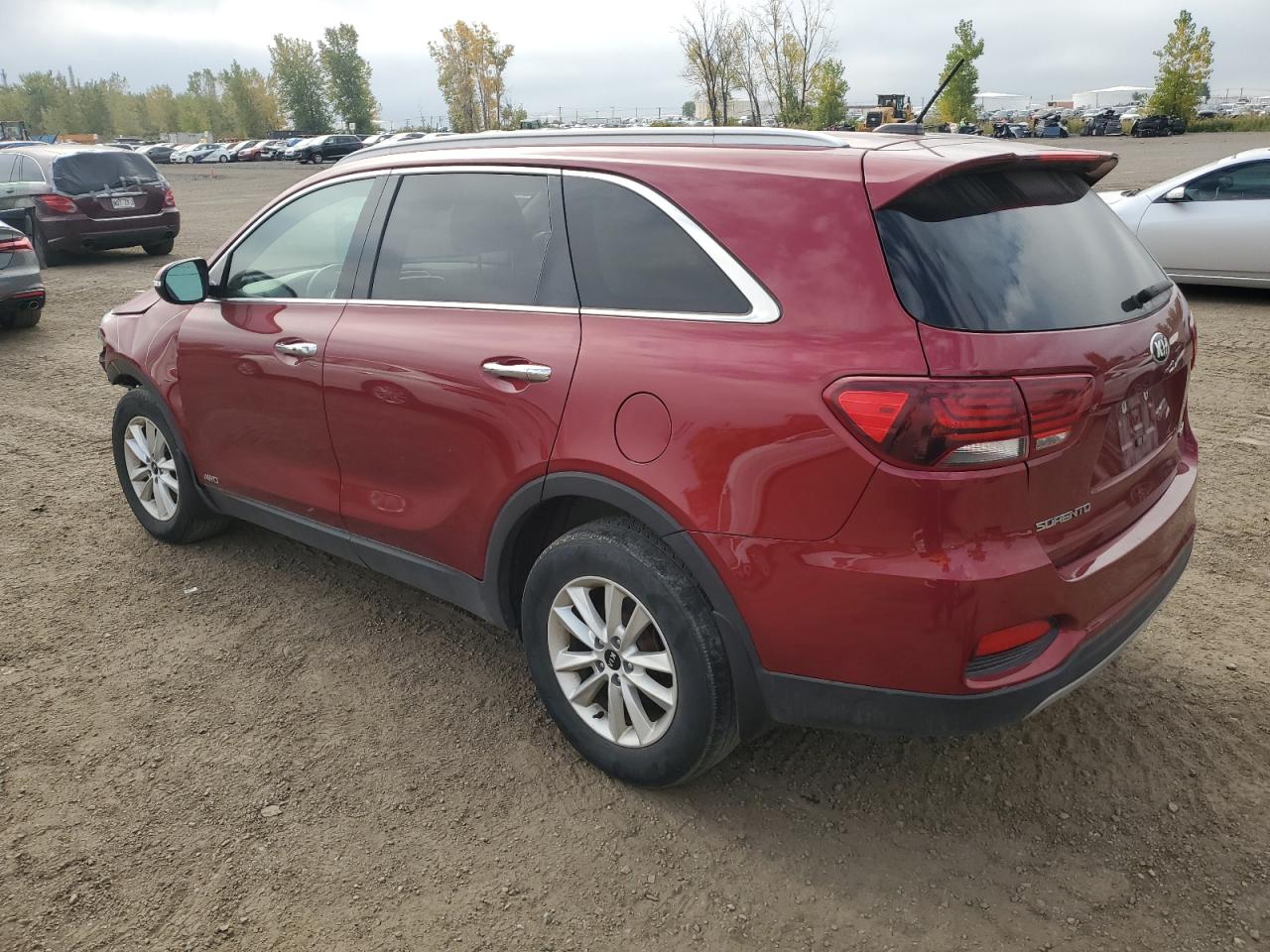 5XYPHDA30KG601767 2019 KIA SORENTO - Image 2