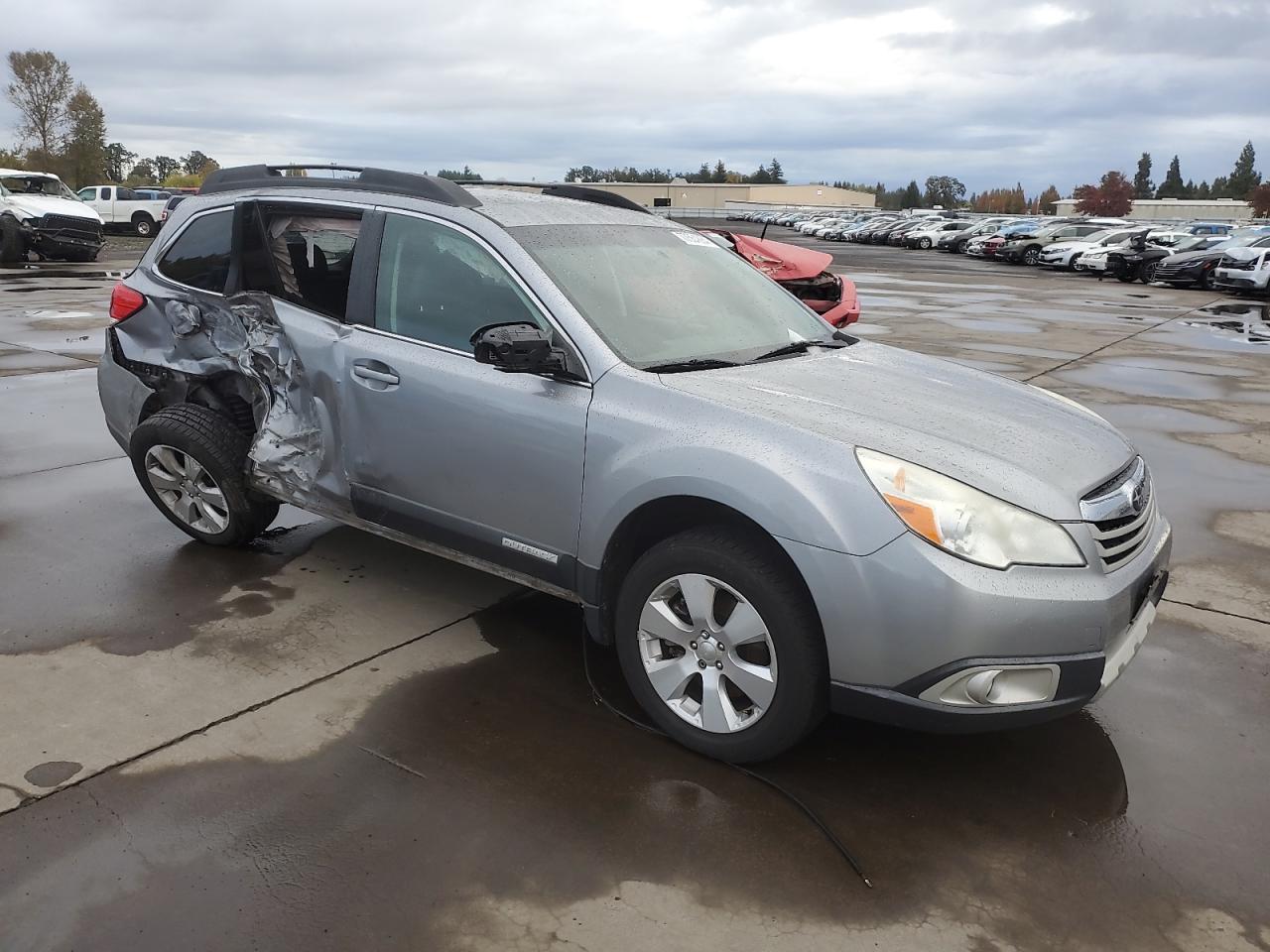 2010 Subaru Outback - Image 4