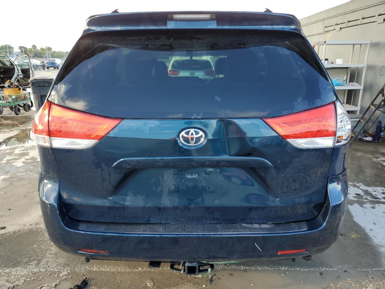 5TDKK3DCXCS236875 2012 Toyota Sienna Le