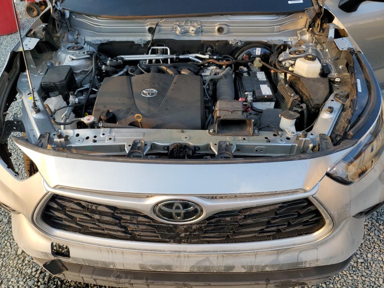 5TDGZRAH0NS560294 2022 Toyota Highlander Xle