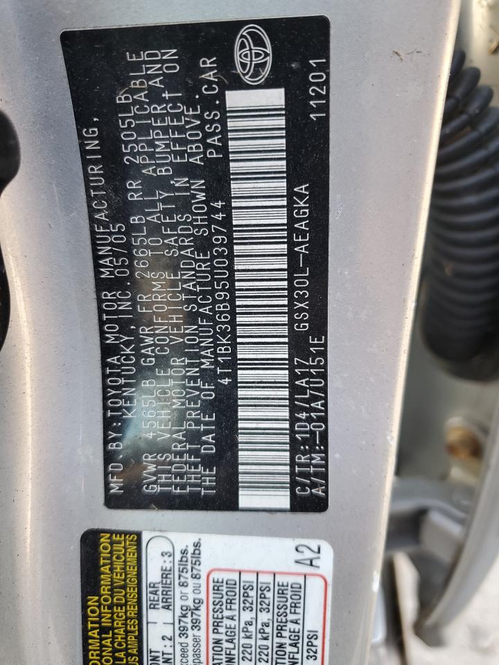 2005 Toyota Avalon - Image 13